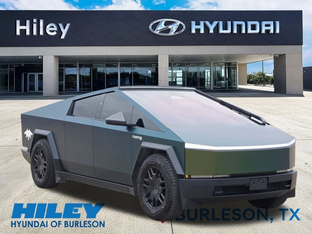 2024 TESLA Cybertruck