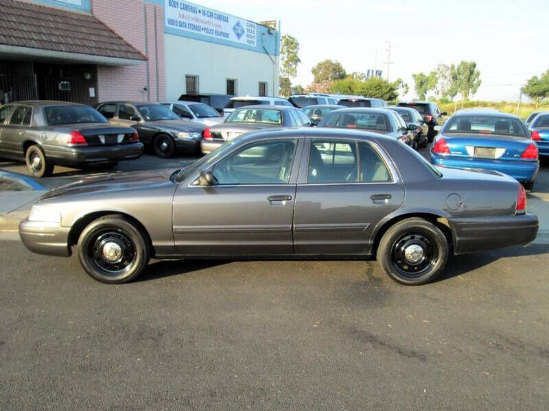 2011 FORD Crown Victoria