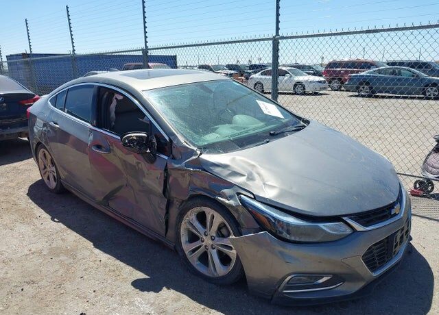 2017 CHEVROLET Cruze