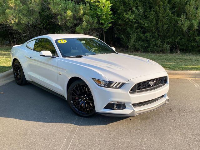 2015 FORD Mustang