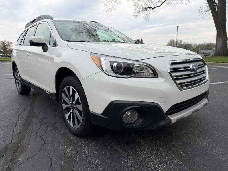 2016 SUBARU Outback