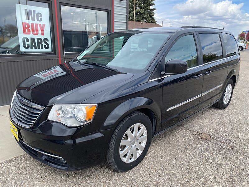 2016 CHRYSLER Town and Country