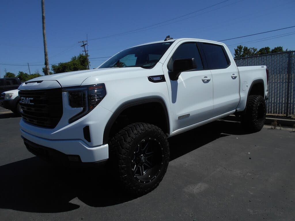 2023 GMC Sierra