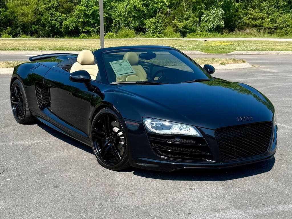2011 AUDI R8