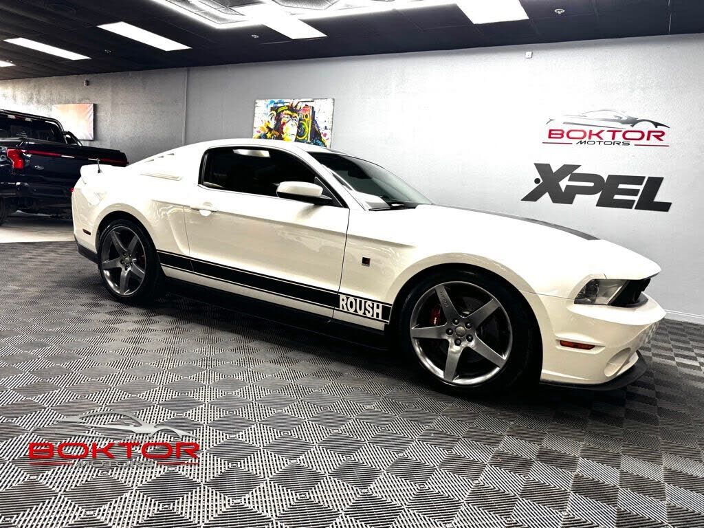 2011 FORD Mustang