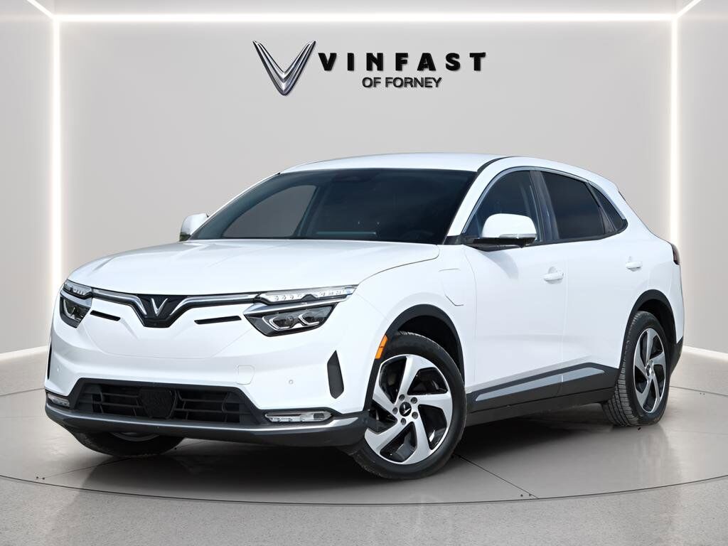 2025 VINFAST VF 8