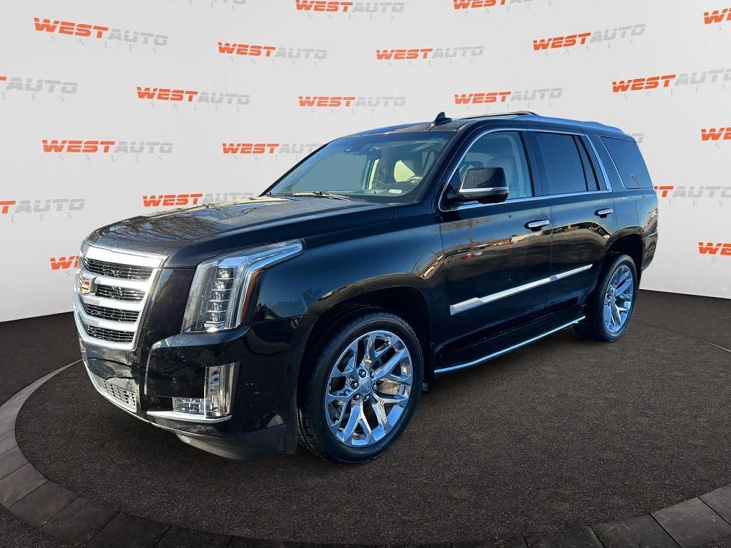 2017 CADILLAC Escalade