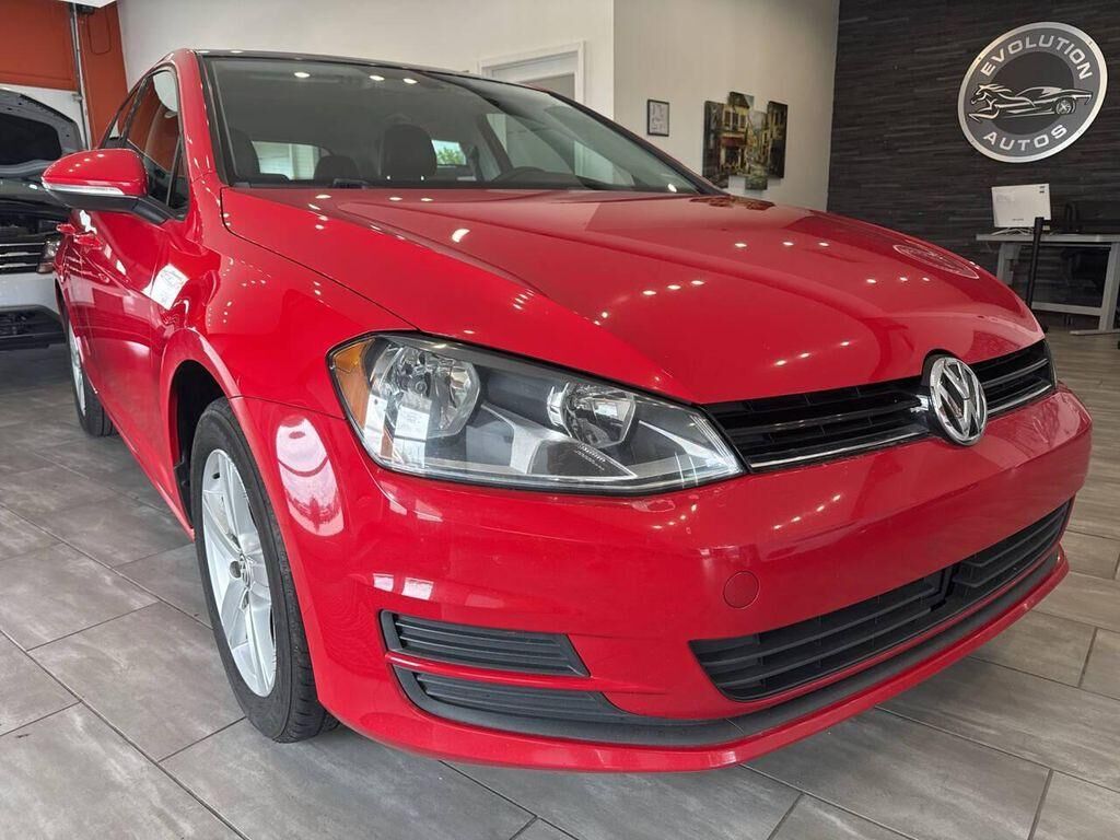 2017 VOLKSWAGEN Golf