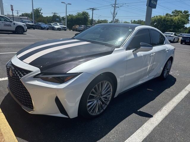 2023 LEXUS IS