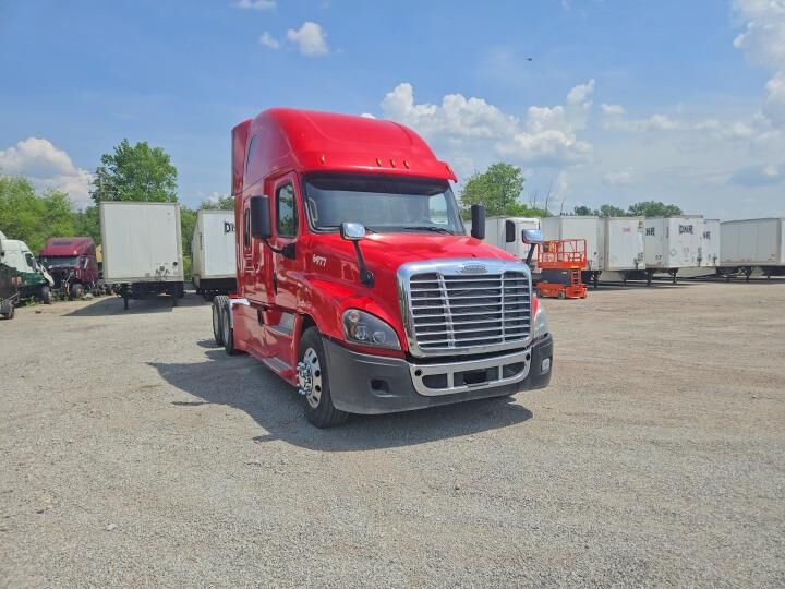 2016 FREIGHTLINER Cascadia