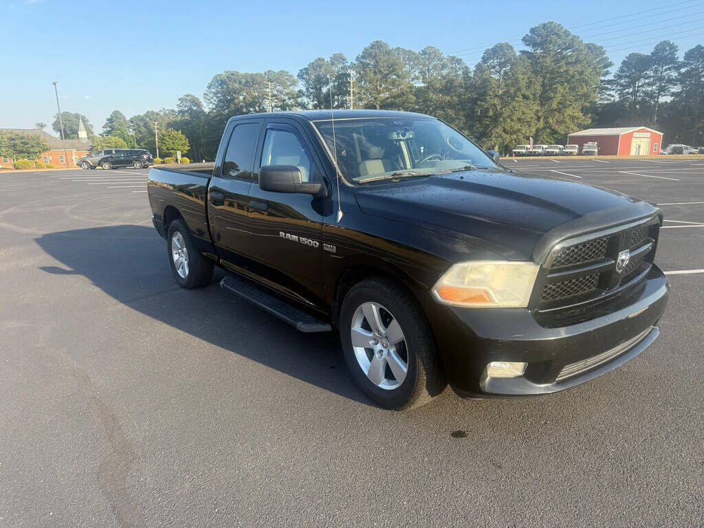 2012 DODGE Ram