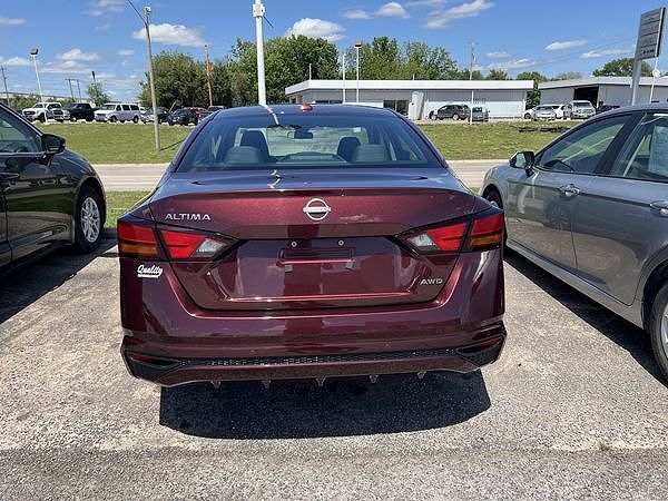 2025 NISSAN Altima