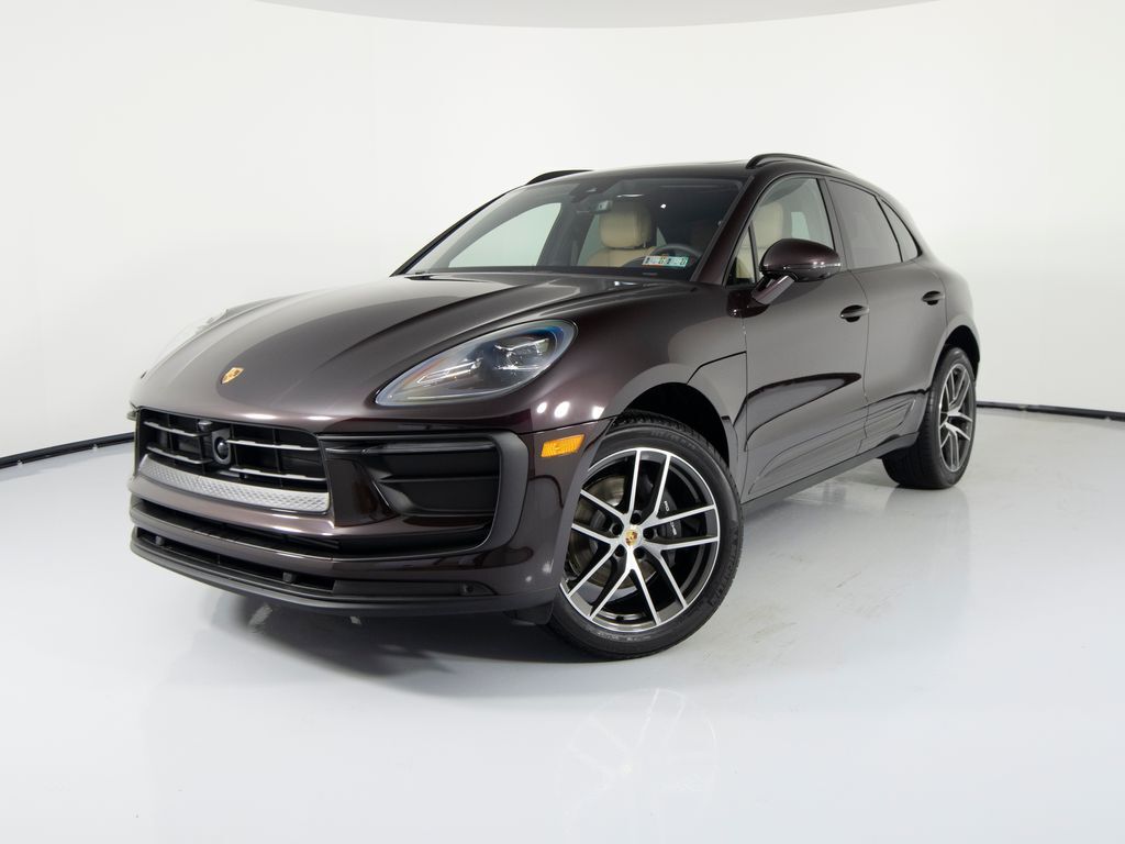 2026 PORSCHE Macan