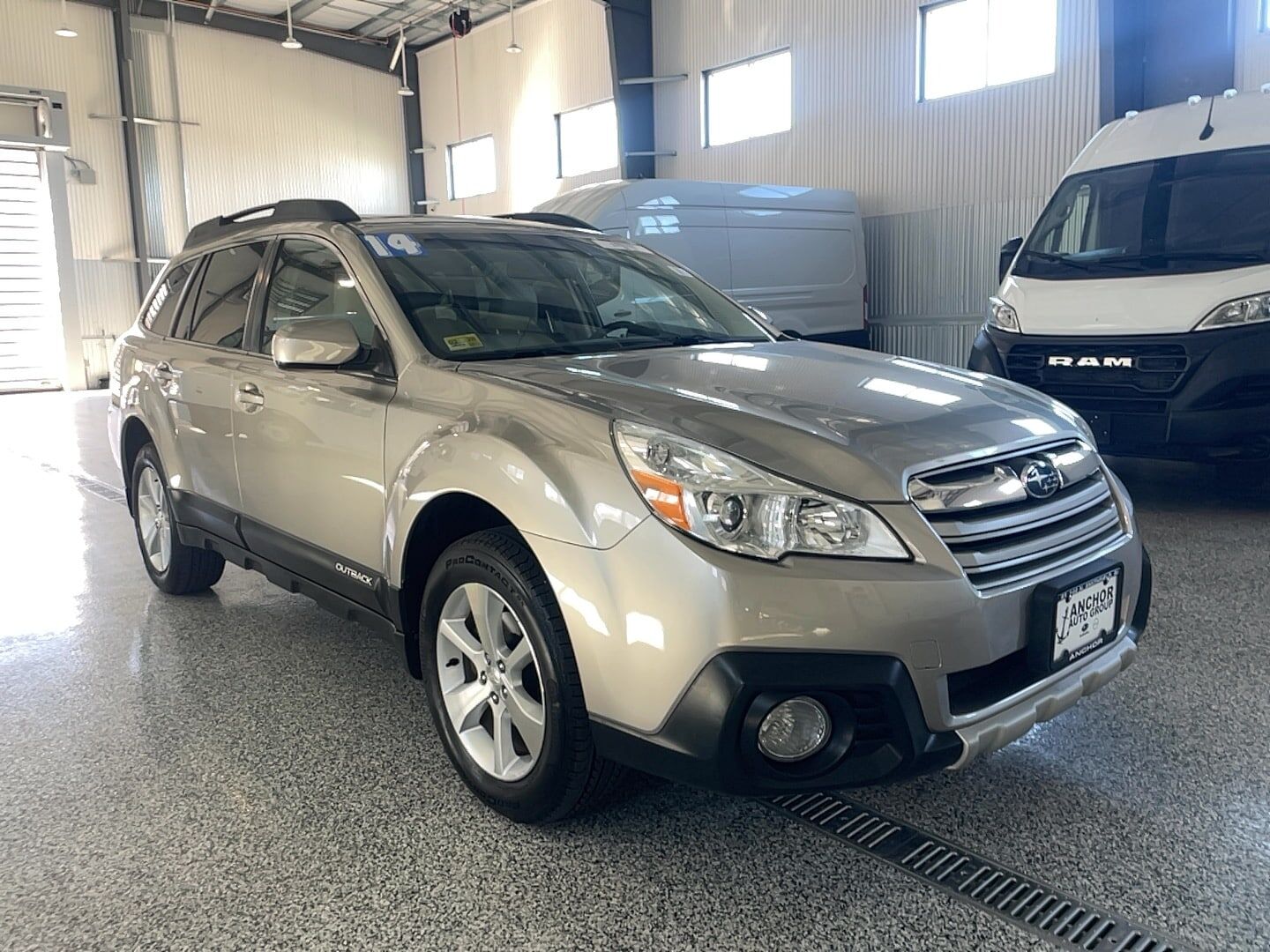 2014 SUBARU Outback