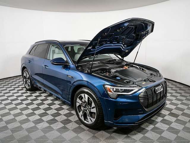 2023 AUDI e-tron