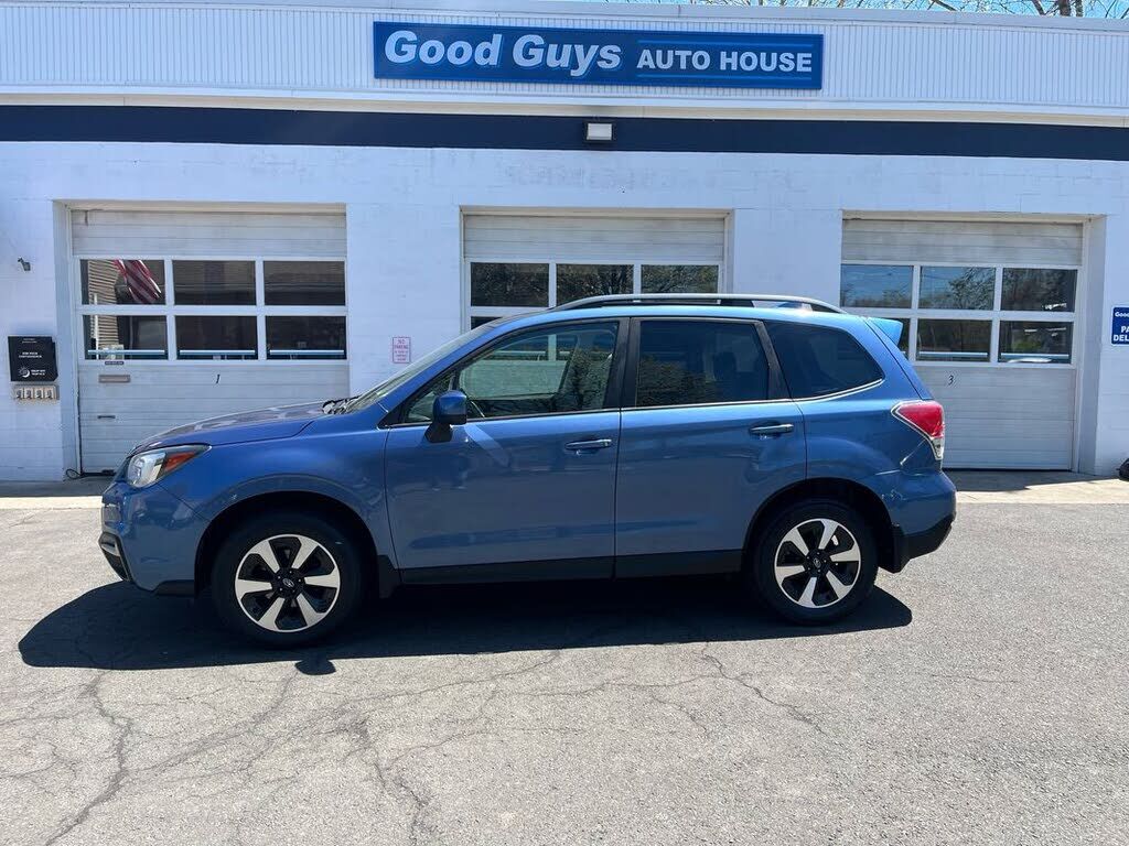 2017 SUBARU Forester
