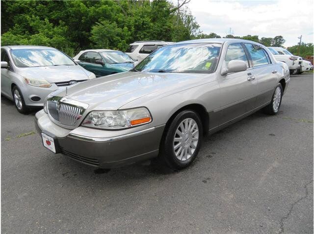 2003 LINCOLN Town Car