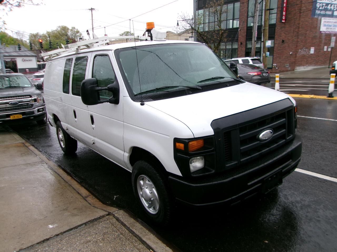 2014 FORD E-350