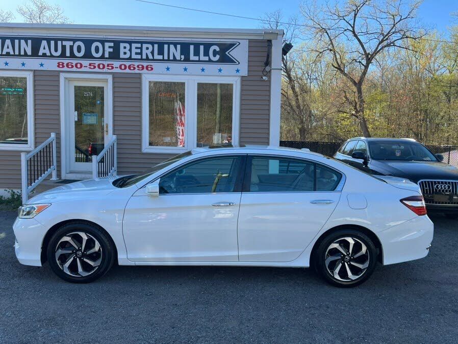 2017 HONDA Accord
