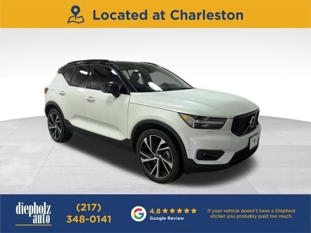 2021 VOLVO XC40