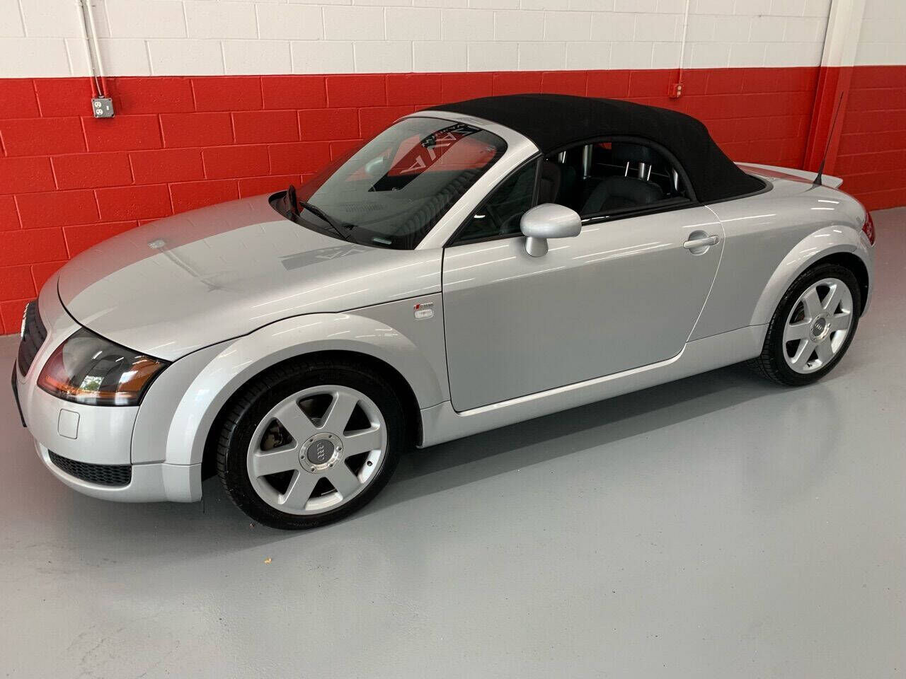 2002 AUDI TT