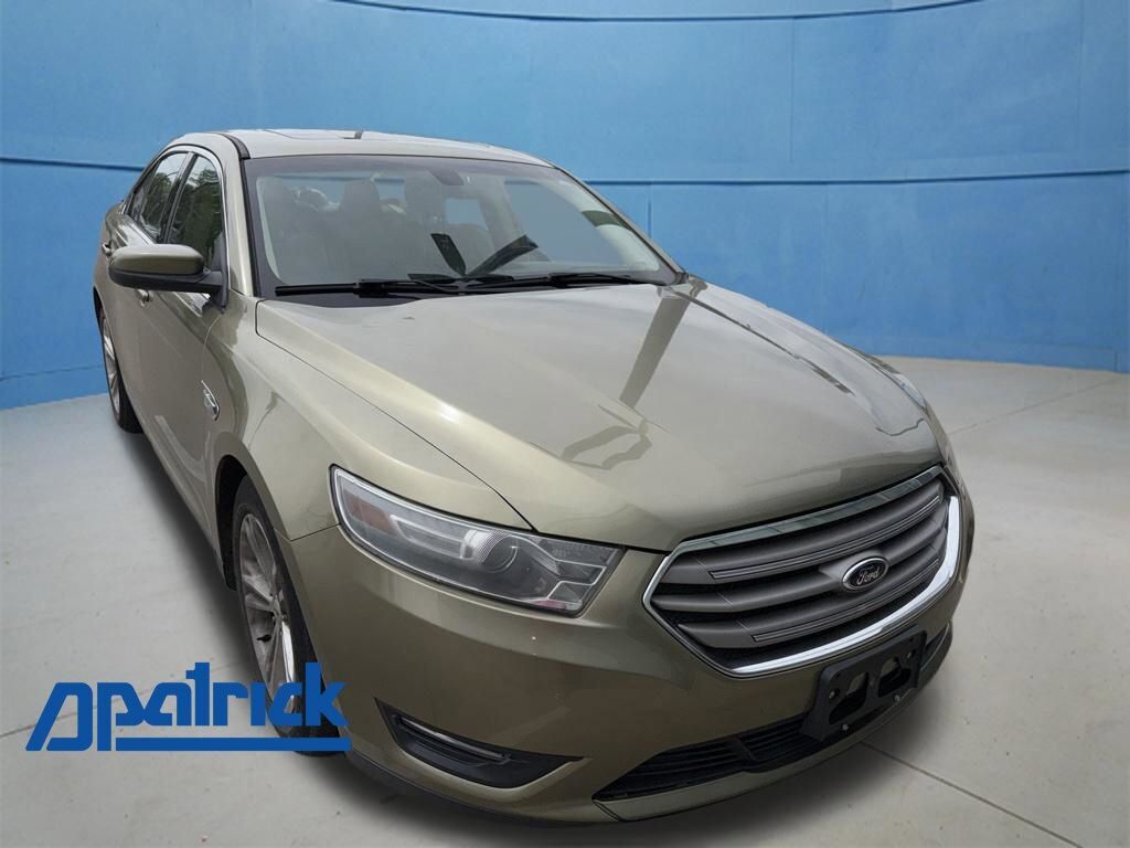 2013 FORD Taurus