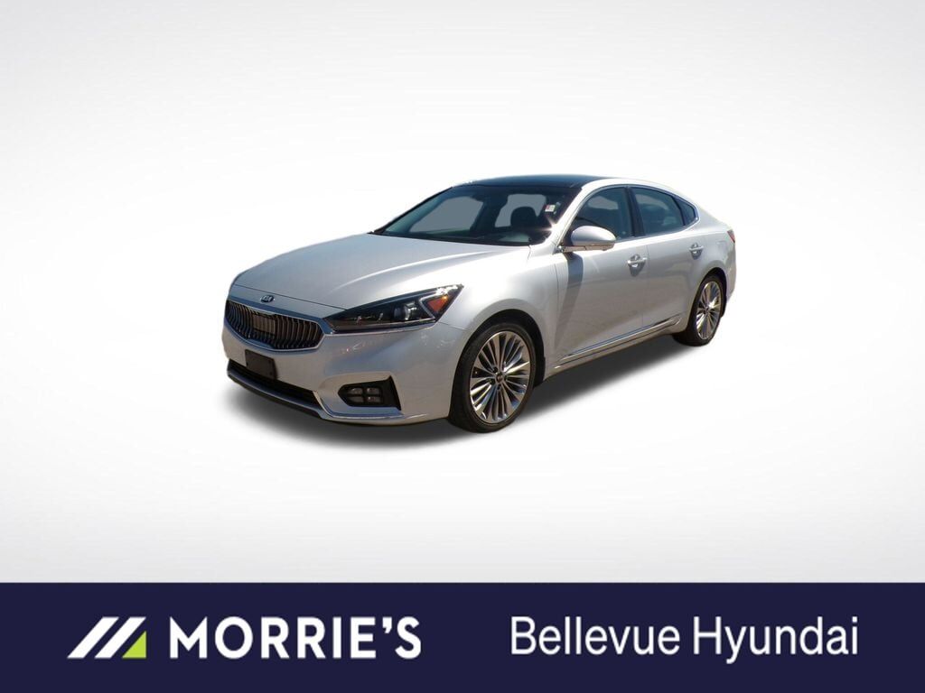 2017 KIA Cadenza