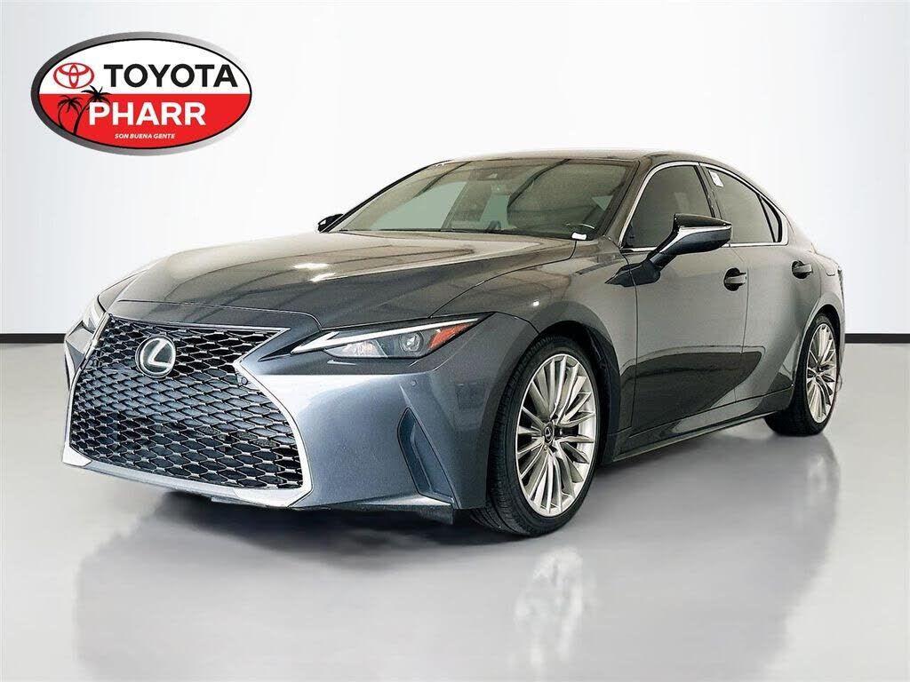 2022 LEXUS IS
