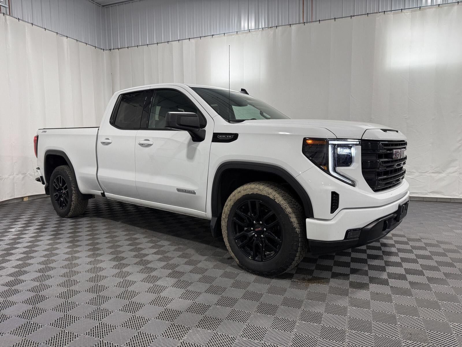 2024 GMC Sierra