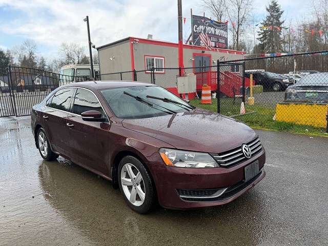 2014 VOLKSWAGEN Passat