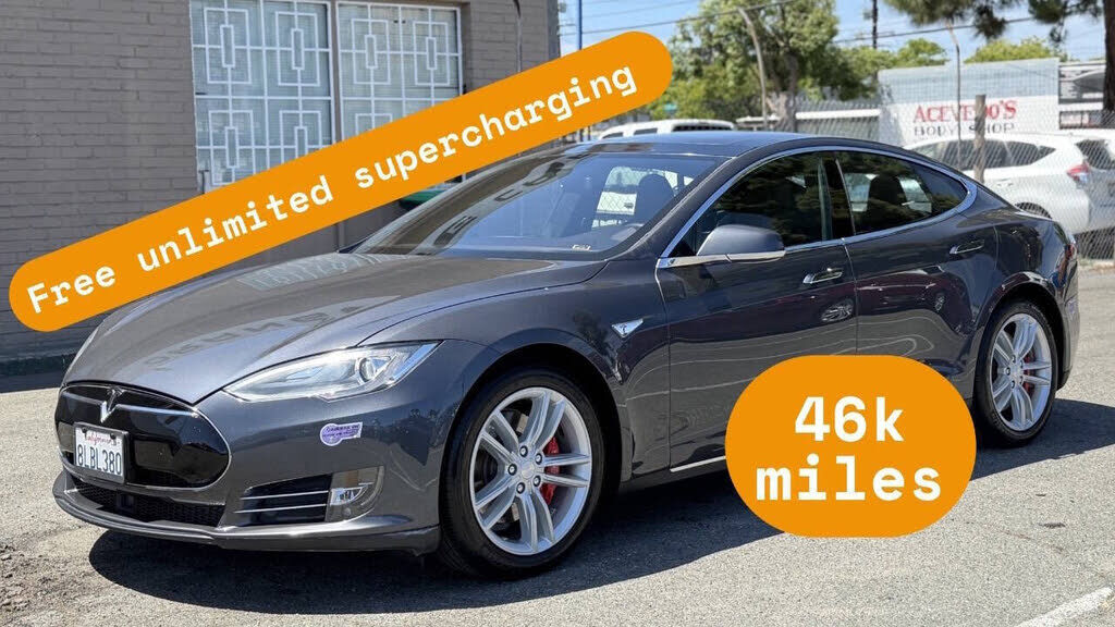 2015 TESLA Model S