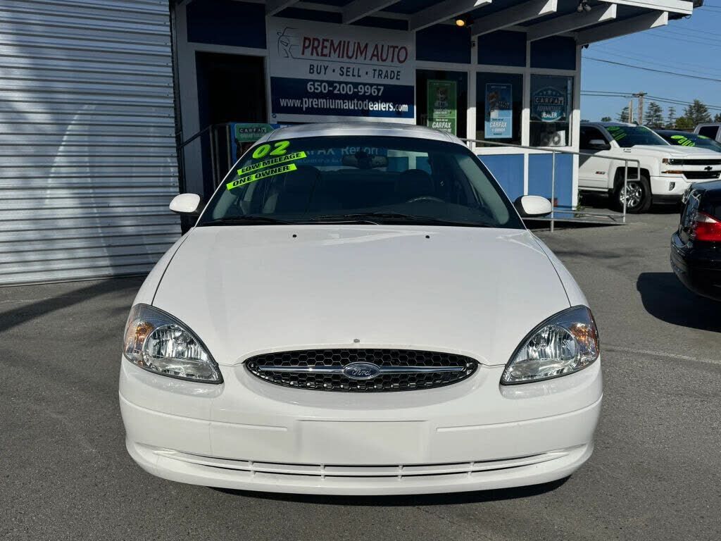 2002 FORD Taurus