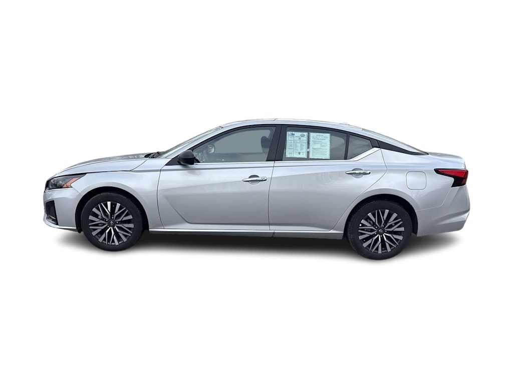 2025 NISSAN Altima