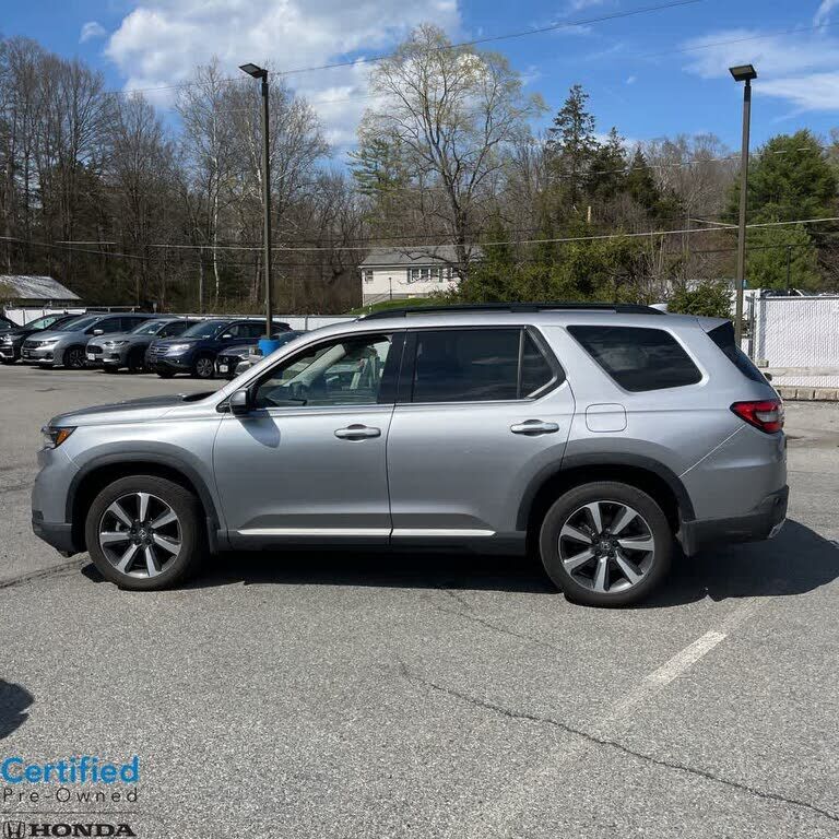 2025 HONDA Pilot