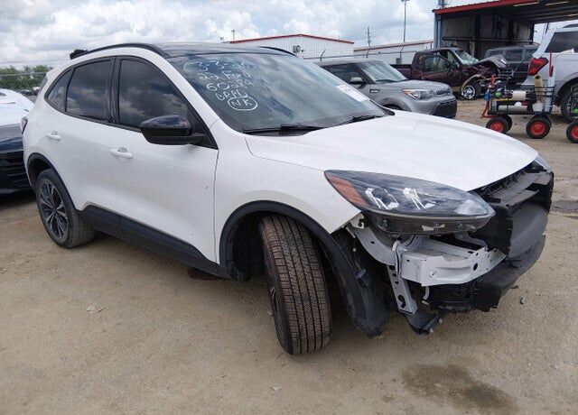 2022 FORD Escape