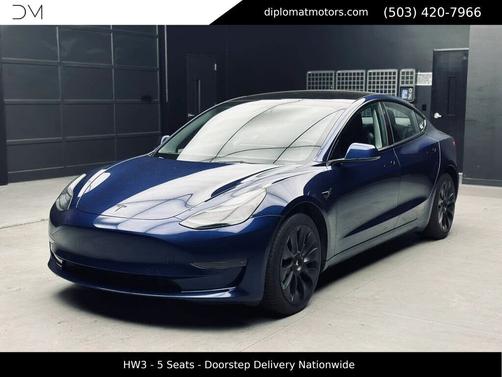 2022 TESLA Model 3