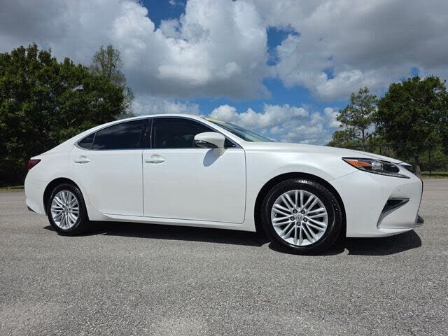 2016 LEXUS ES