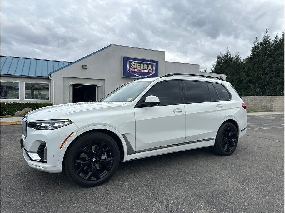 2022 BMW X7