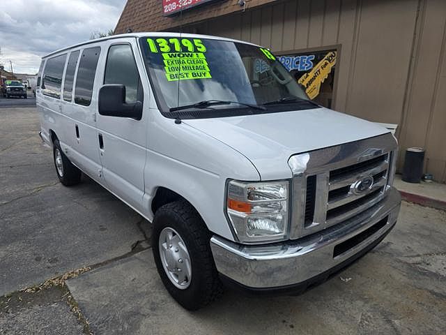 2013 FORD E-350