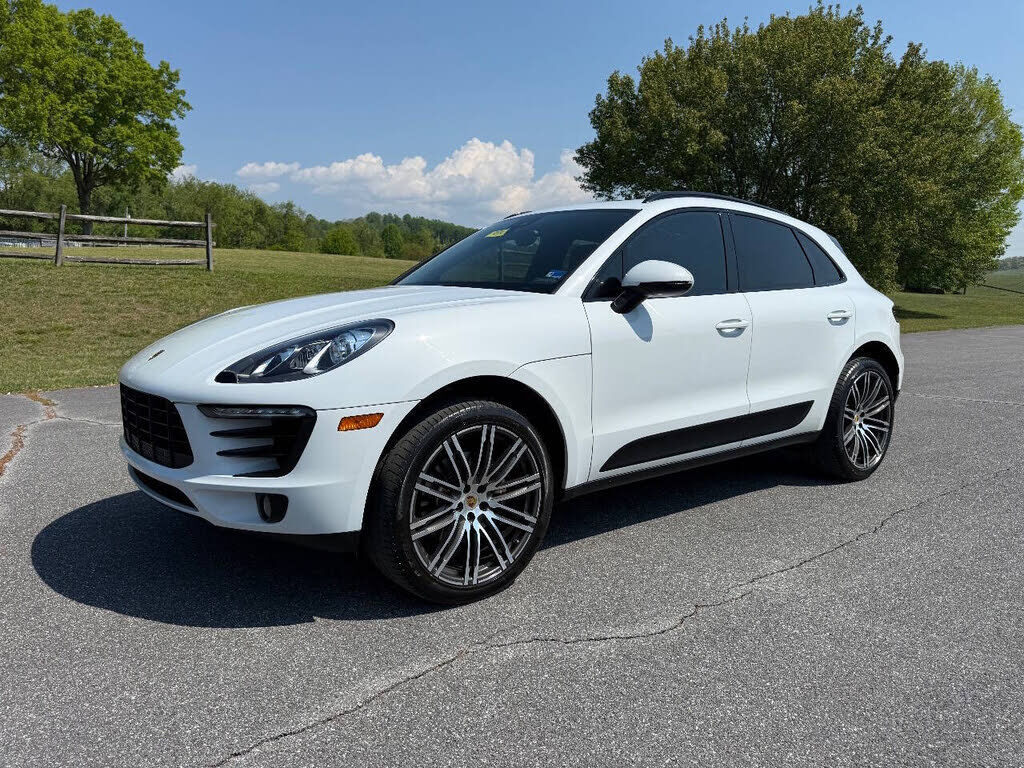 2018 PORSCHE Macan