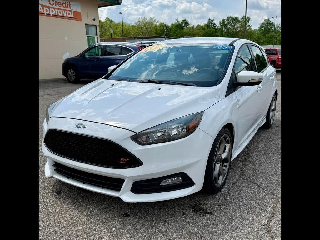 2017 FORD Focus