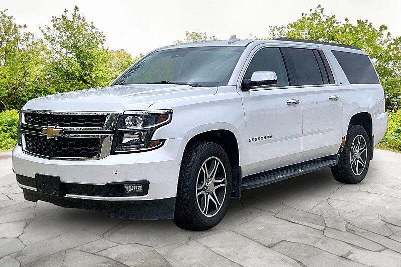 2016 CHEVROLET Suburban