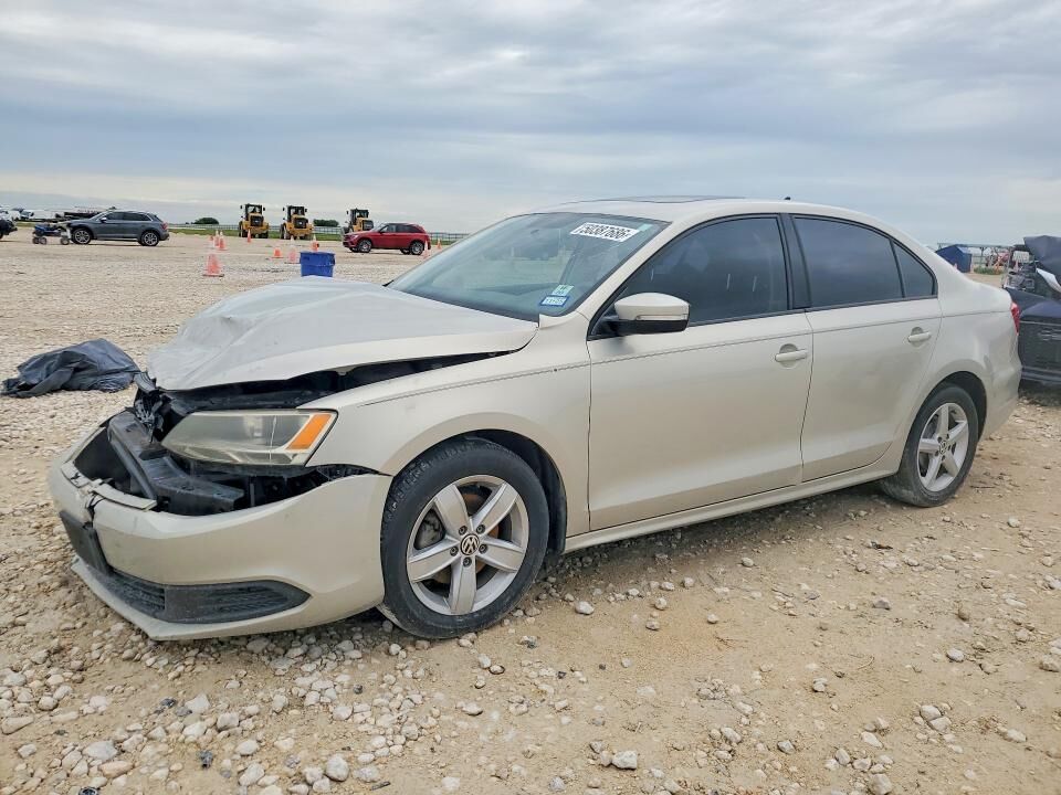 2011 VOLKSWAGEN Jetta