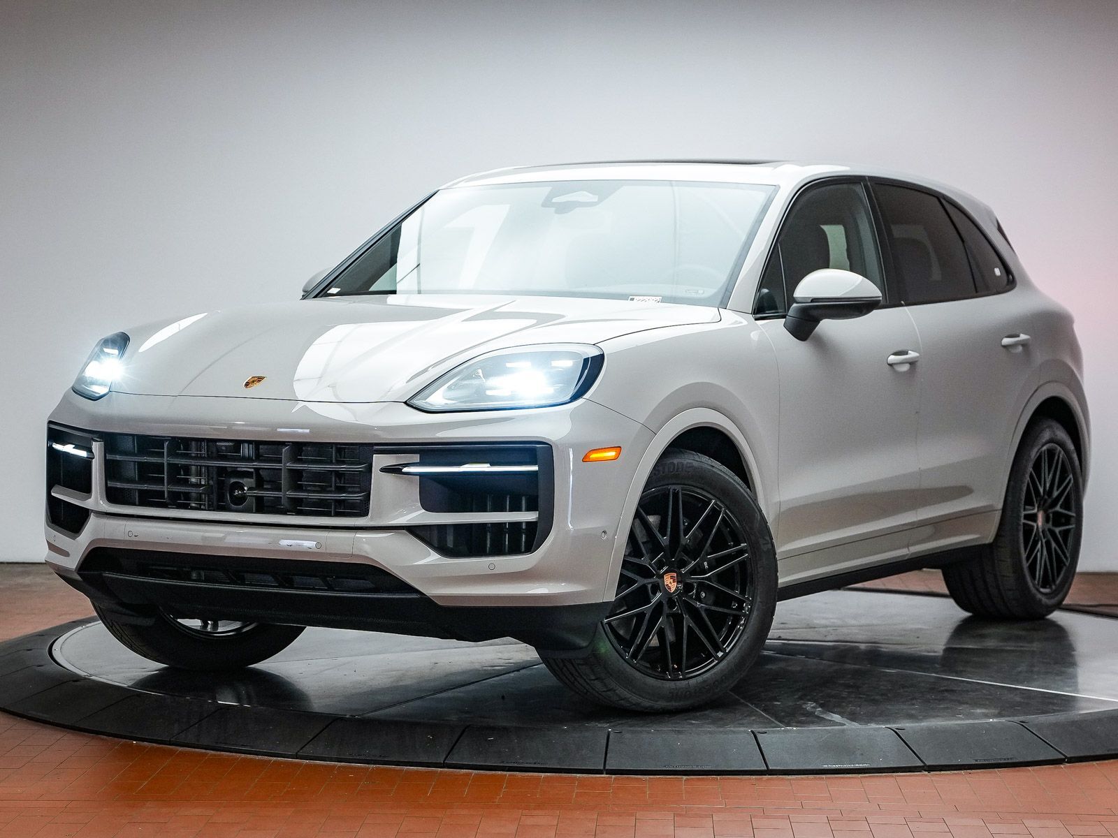 2026 PORSCHE Cayenne