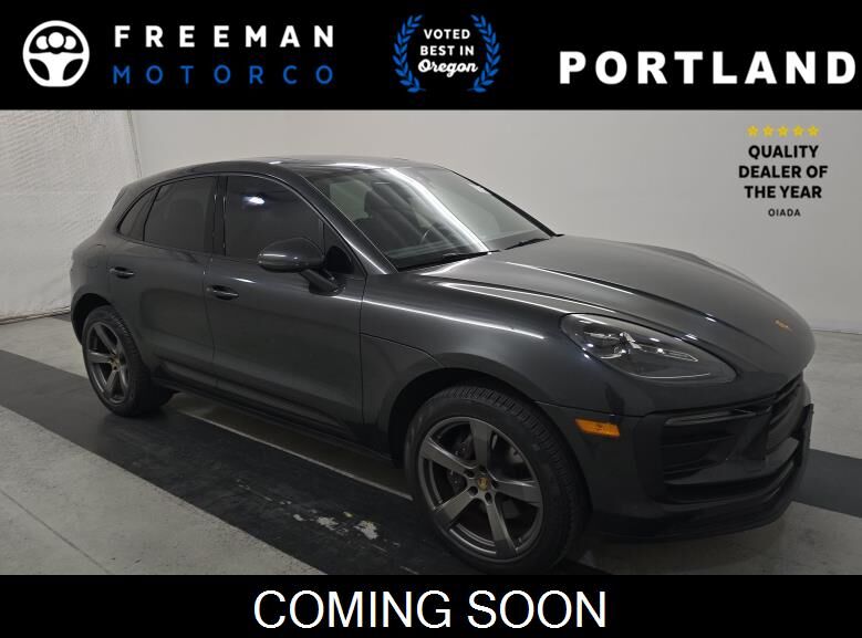 2024 PORSCHE Macan