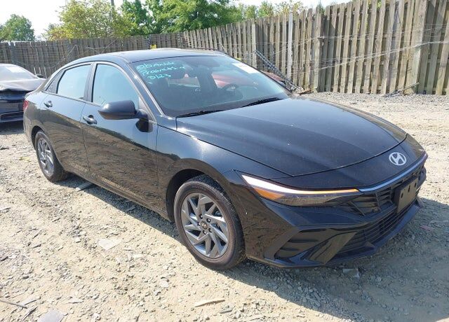 2024 HYUNDAI Elantra