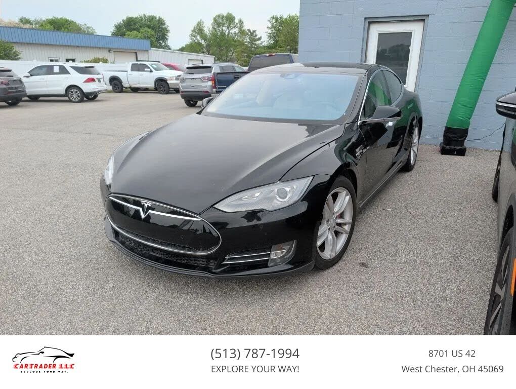 2015 TESLA Model S