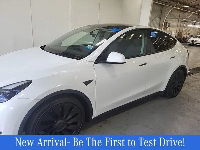 2024 TESLA Model Y