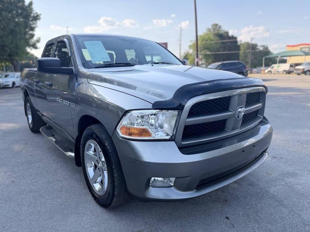 2012 DODGE Ram