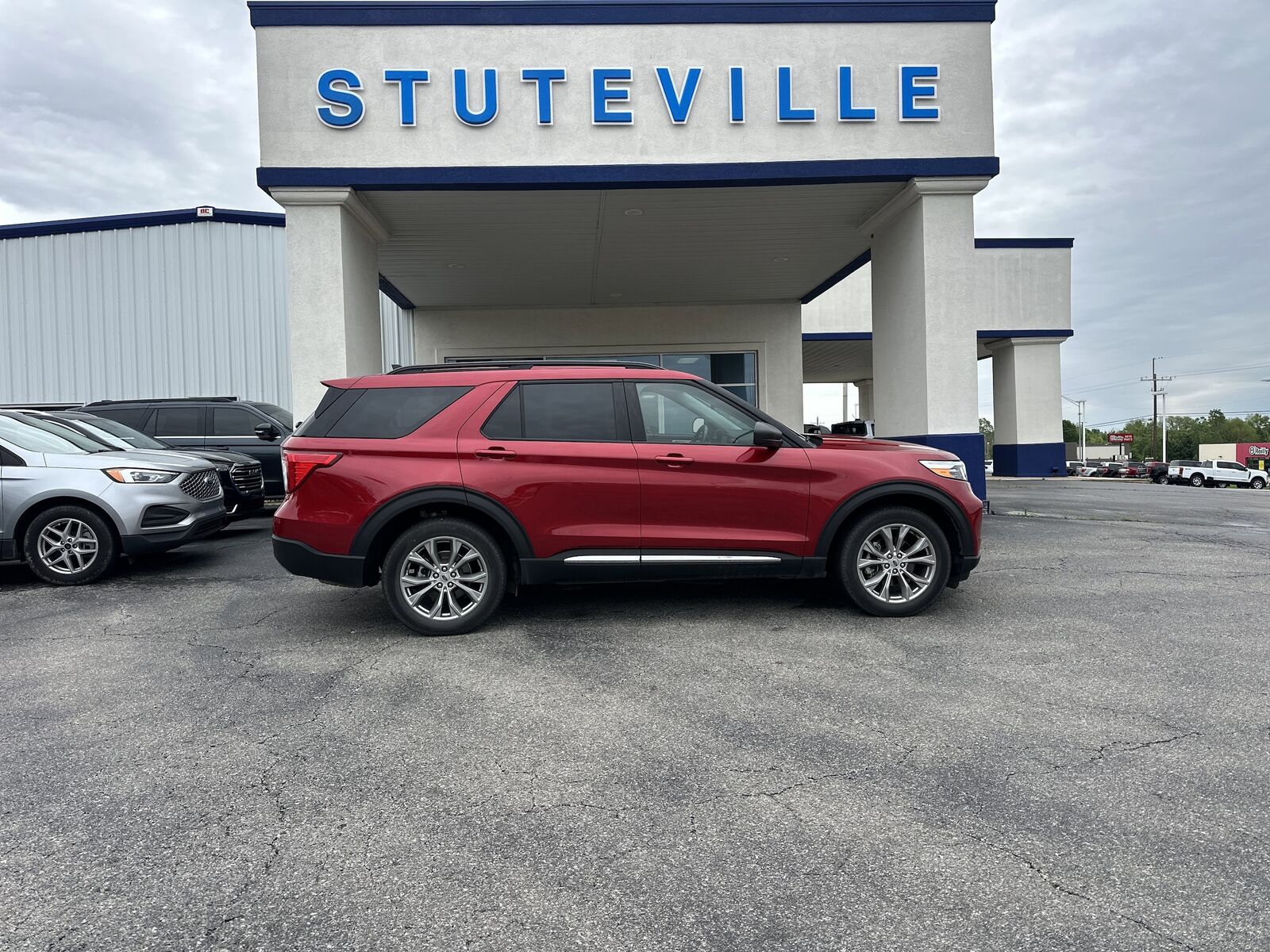 2023 FORD Explorer